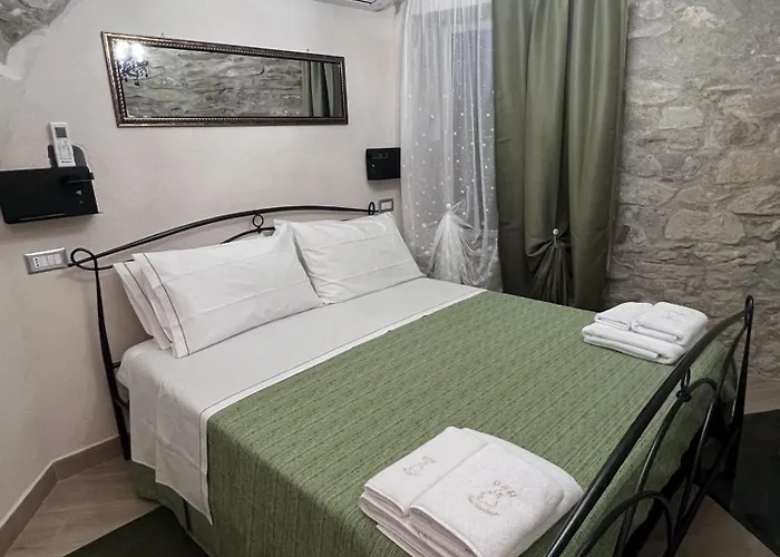 San Nicodemo Couette-café 4*