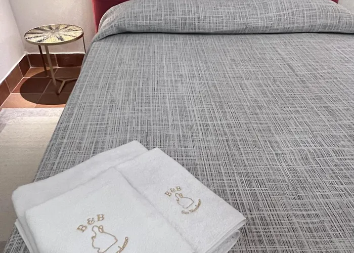 Couette-café San Nicodemo Ciro