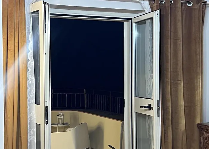 San Nicodemo Couette-café Ciro